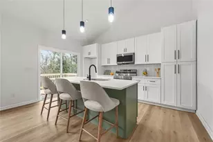 1674 Mary George Ave NW, Atlanta, GA 30318 - Photo 10