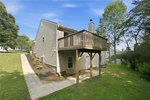 5012 Yellow Stone Dr, Flowery Branch, GA 30542 - Photo 2