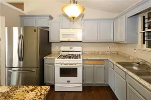 5589 Emerald Glen, Stone Mountain, GA 30088 - Photo 4
