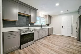 3053 Brook Ln, Rex, GA 30273 - Photo 6