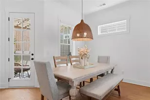 2010 Cottonwood Ln, Woodstock, GA 30188 - Photo 10