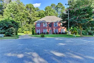 4937 Chalden Ln NE, Marietta, GA 30066 - Photo 4