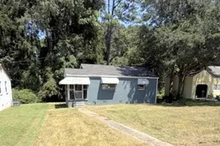 2557 Loghaven Dr NW, Atlanta, GA 30318 - Photo 2
