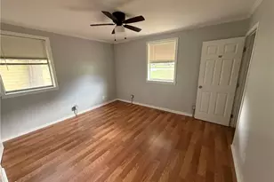 2557 Loghaven Dr NW, Atlanta, GA 30318 - Photo 14