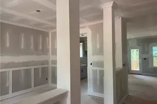 158 Blackberry Ct, Pendergrass, GA 30567 - Photo 2