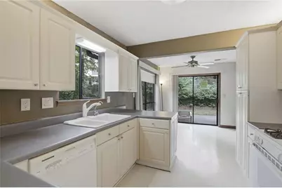 3768 Creekstone Drive, Peachtree Corners, GA 30092 - Photo 10