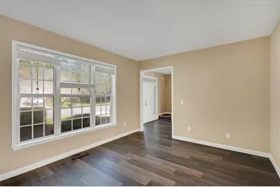 11585 Crossington Road, Johns Creek, GA 30005 - Photo 8