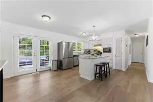 2725 Shoreland Dr SW, Atlanta, GA 30331 - Photo 10