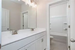 5587 Overview Dr, Flowery Branch, GA 30542 - Photo 36