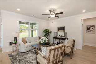 5587 Overview Dr, Flowery Branch, GA 30542 - Photo 10