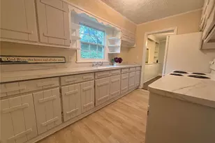 5132 Warner St, Forest Park, GA 30297 - Photo 10