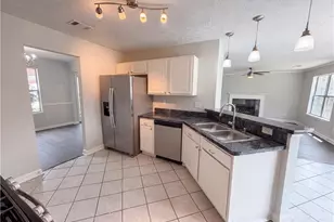 4521 Carriage Park Dr, Lithonia, GA 30038 - Photo 4