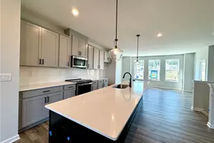 1409 Creekside Cir NW, Atlanta, GA 30318 - Photo 4