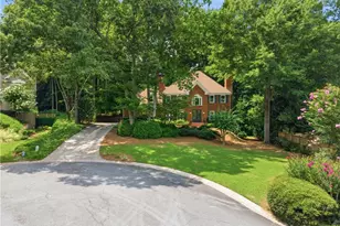 1890 Lakehurst Ct SE, Smyrna, GA 30080 - Photo 2