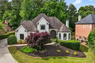 9170 Nesbit Lakes Dr, Roswell, GA 30022 - Photo 2