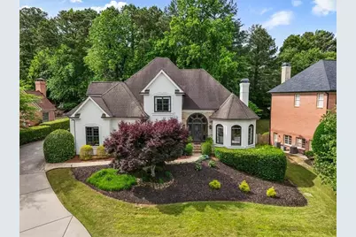 9170 Nesbit Lakes Drive, Roswell, GA 30022 - Photo 1
