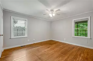 847 Gertrude Pl NW, Atlanta, GA 30318 - Photo 6