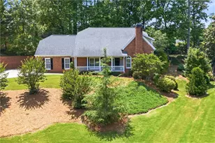 1390 Tennis Ct Pl, Roswell, GA 30075 - Photo 1