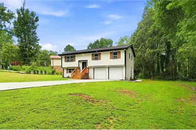 5827 Christopher Lane, Lithonia, GA 30058 - Photo 4
