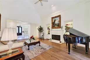 555 Twinflower Ct, Roswell, GA 30075 - Photo 8