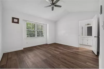 7185 Nunn Woods Way, Fairburn, GA 30213 - Photo 16