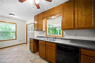 5405 Iris Dr SW, Mableton, GA 30126 - Photo 8