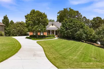 4611 Chartwell Chase Court, Flowery Branch, GA 30542 - Photo 8