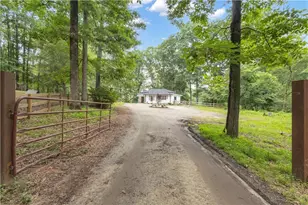 6290 Cascade Palmetto, Fairburn, GA 30213 - Photo 2