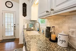 733 Jacoby Dr, Loganville, GA 30052 - Photo 14