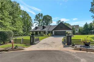 1800 Ashton Brooke Ln, Buford, GA 30519 - Photo 2