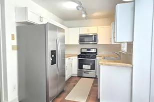 7500 Roswell Rd, Sandy Springs, GA 30350 - Photo 10