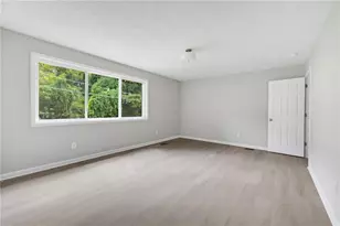 1815 Venetian Dr SW, Atlanta, GA 30311 - Photo 10