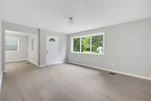 1815 Venetian Dr SW, Atlanta, GA 30311 - Photo 6