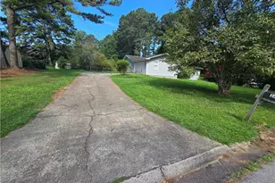 1481 Smithson Dr, Lithonia, GA 30058 - Photo 4