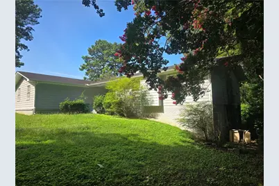 1481 Smithson Drive, Lithonia, GA 30058 - Photo 10