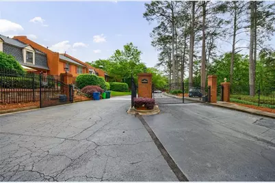 27306 Plantation Drive NE #306, Atlanta, GA 30324 - Photo 2