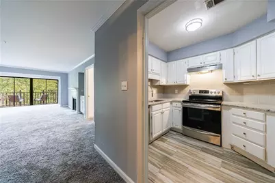 27306 Plantation Drive NE #306, Atlanta, GA 30324 - Photo 8
