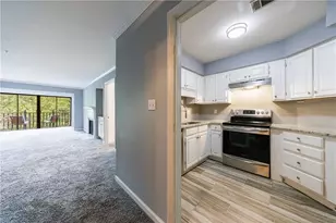 27306 Plantation Dr NE, Atlanta, GA 30324 - Photo 8