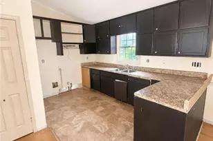 25 Highland Dr, McDonough, GA 30253 - Photo 4