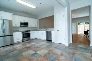 2766 Ashleigh Ln, Alpharetta, GA 30004 - Photo 4