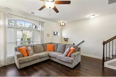 7395 Glisten Avenue, Atlanta, GA 30328 - Photo 4