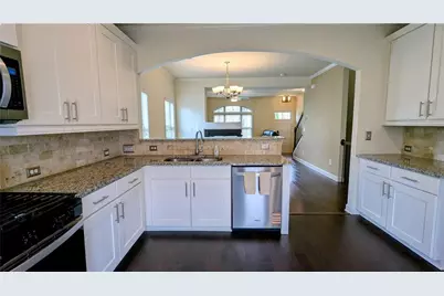 7395 Glisten Avenue, Atlanta, GA 30328 - Photo 8