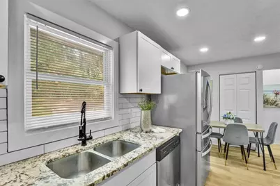 662 Melrose Drive, Forest Park, GA 30297 - Photo 6