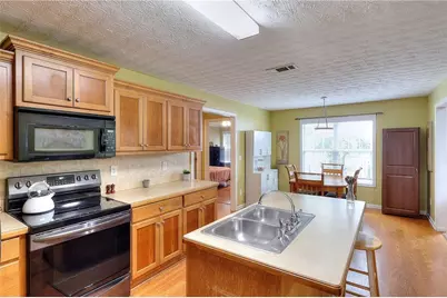 1106 Caroline Court, Loganville, GA 30052 - Photo 14