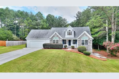 1106 Caroline Court, Loganville, GA 30052 - Photo 2