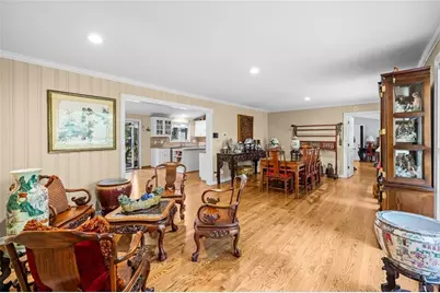 6488 Cherry Tree Lane, Sandy Springs, GA 30328 - Photo 8