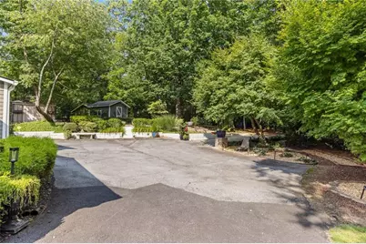 6488 Cherry Tree Lane, Sandy Springs, GA 30328 - Photo 52