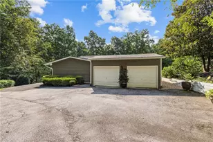 6488 Cherry Tree Ln, Sandy Springs, GA 30328 - Photo 88