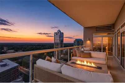 2881 Peachtree Road NE #2304, Atlanta, GA 30305 - Photo 2