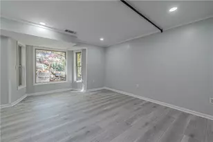 435 Little Pines Ct, Roswell, GA 30076 - Photo 10